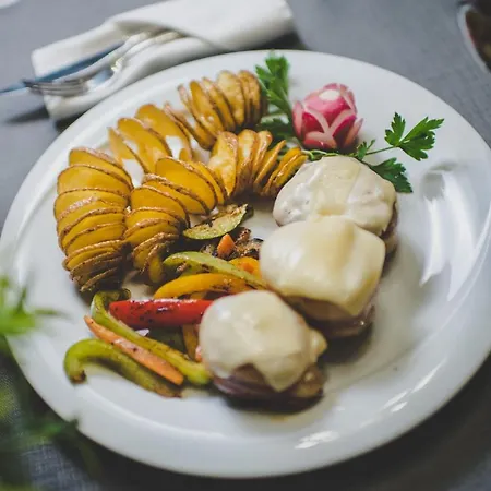 River Ξενοδοχείο 4*