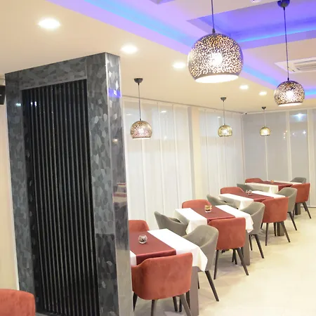 River Hotel 4*