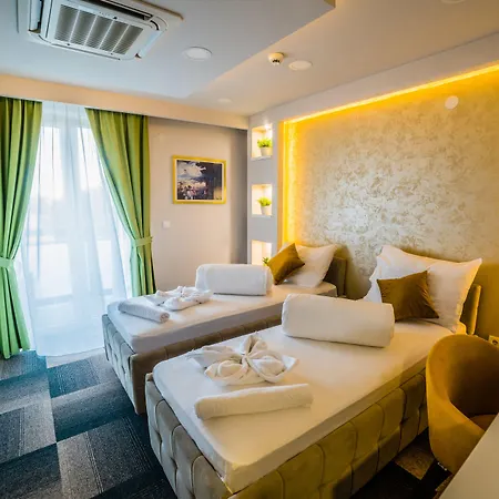 Ξενοδοχείο River