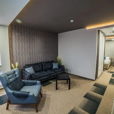 Ξενοδοχείο River 4*