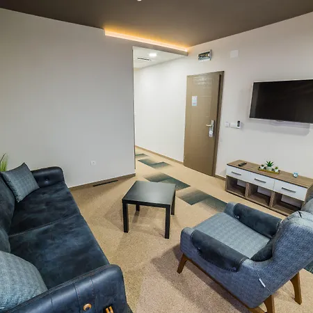 River Ξενοδοχείο Μπιέλινα