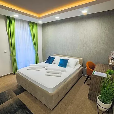River Hotel 4*