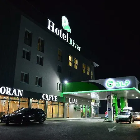 River Hotel 4*